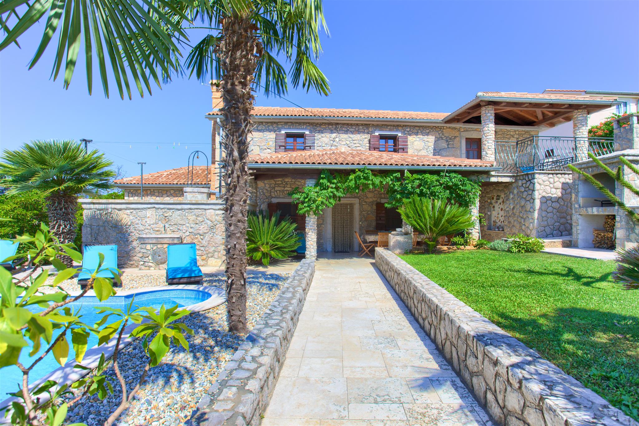 Rustic Apartment Magdalea With Swimming Pool And Seaview In Hlapa Adria Villas Welcome to the timeless rustic countryside mansion.